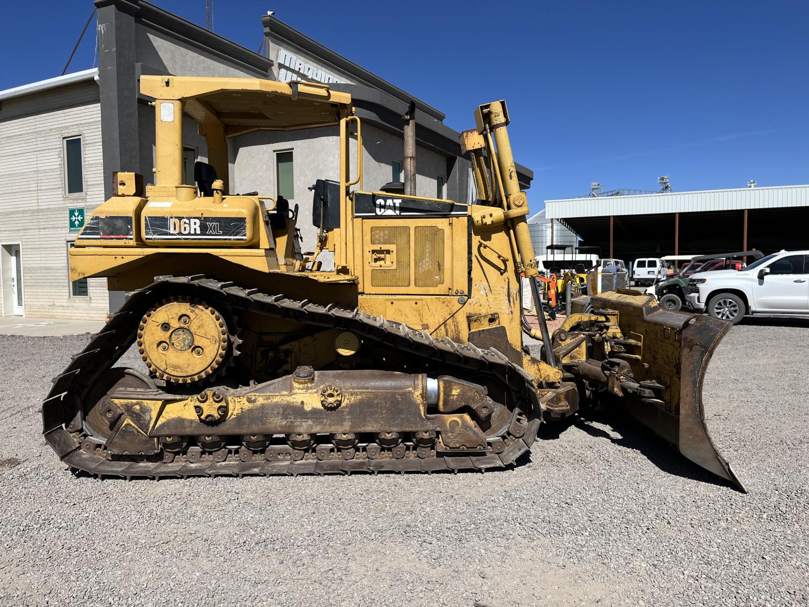 ./imagenes/INVOICE/2019/16898/TOPADOR FRONTAL CATERPILLAR D6R (2).JPG